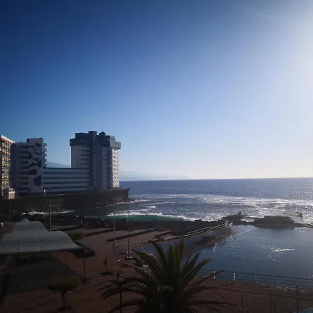 On The Sea アパート *