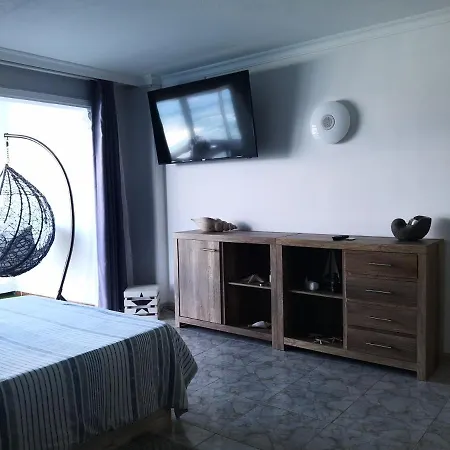 On The Sea Apartment Puerto de la Madera